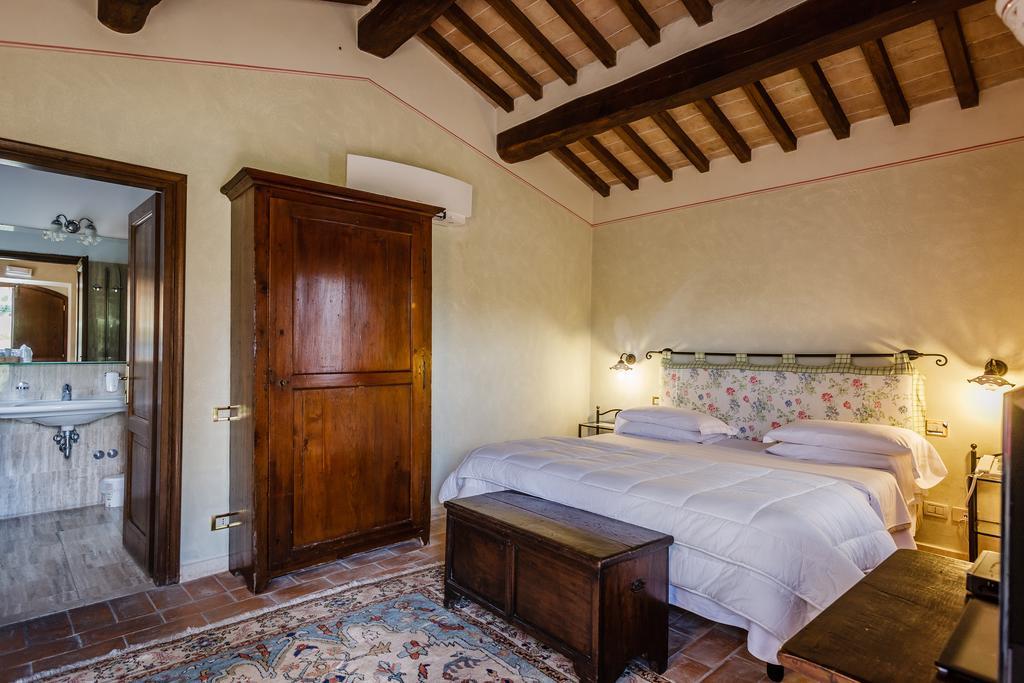 Villa Acquaviva Wine Resort มอนเตเมราโน ภายนอก รูปภาพ