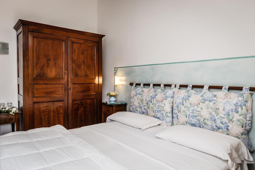 Villa Acquaviva Wine Resort มอนเตเมราโน ภายนอก รูปภาพ
