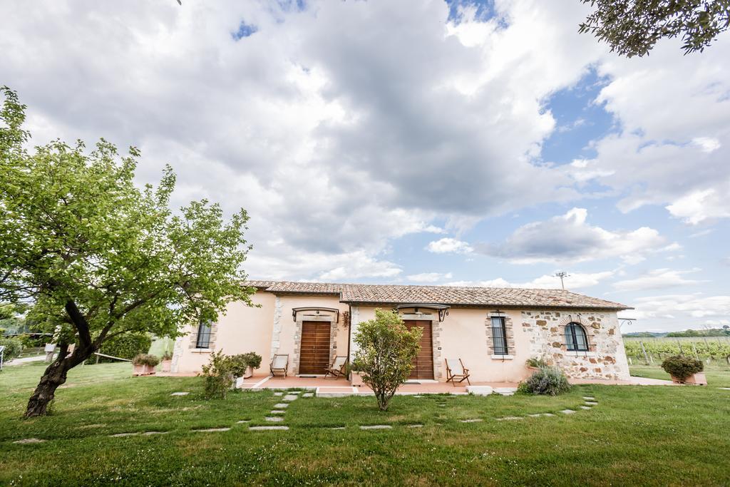 Villa Acquaviva Wine Resort มอนเตเมราโน ภายนอก รูปภาพ
